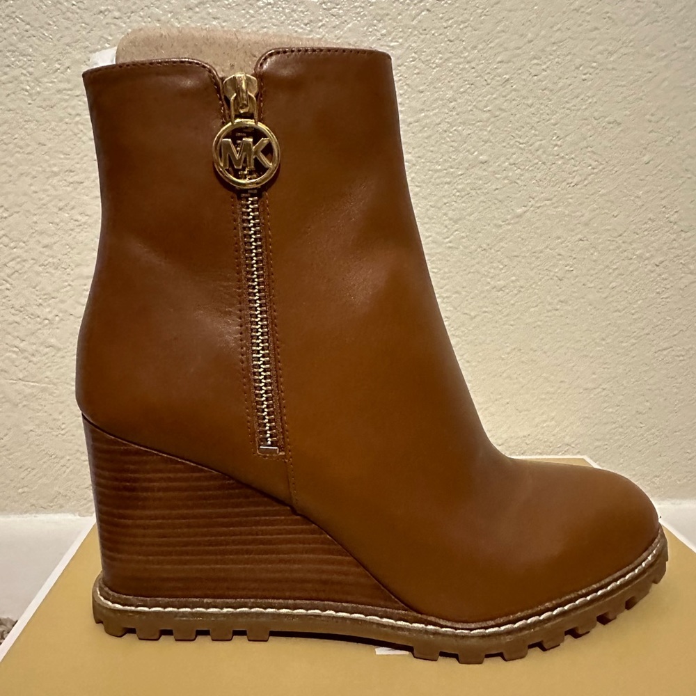Evelyn Wedge Leather Booties